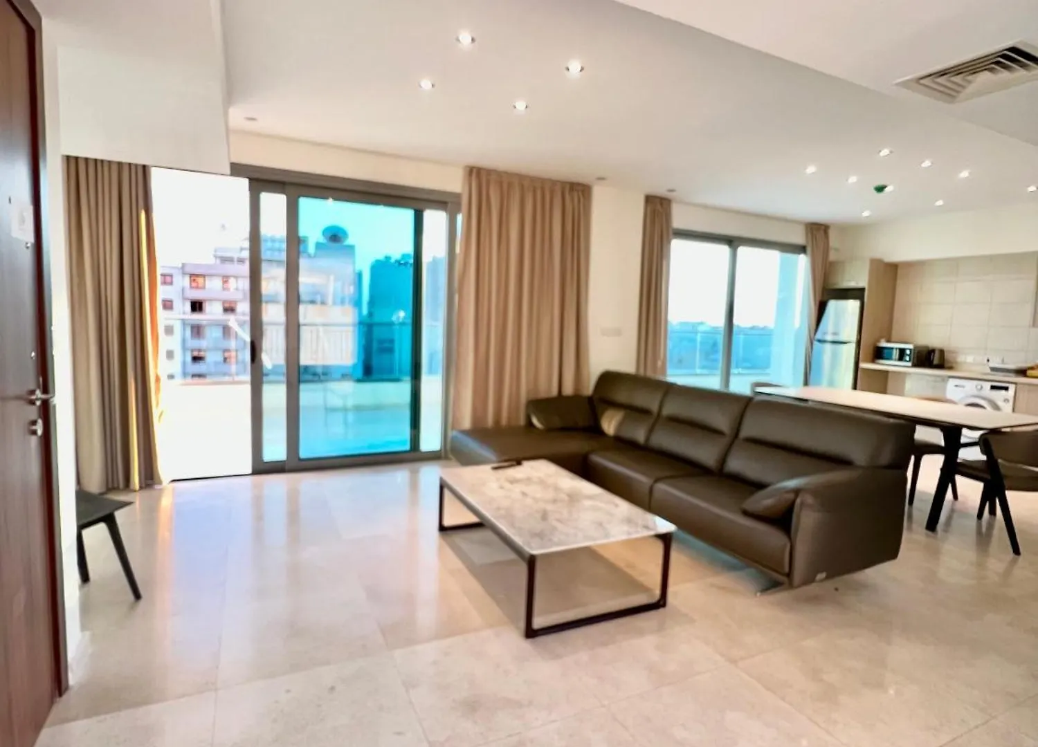 Hotel apartamentowy Aphrodite Plaza Larnaca